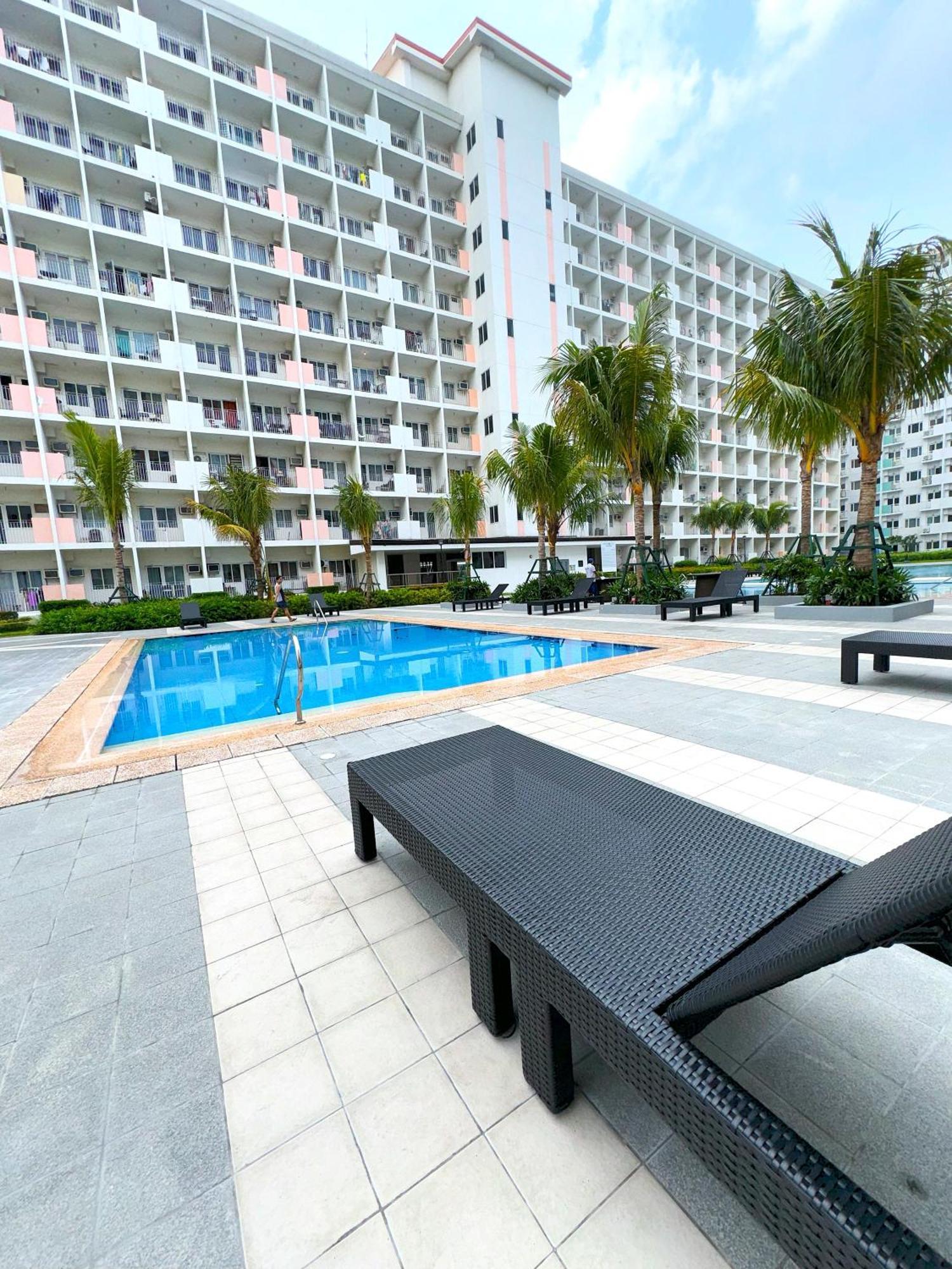 Casa Salcedo - Field Residences Paranaque City Eksteriør billede