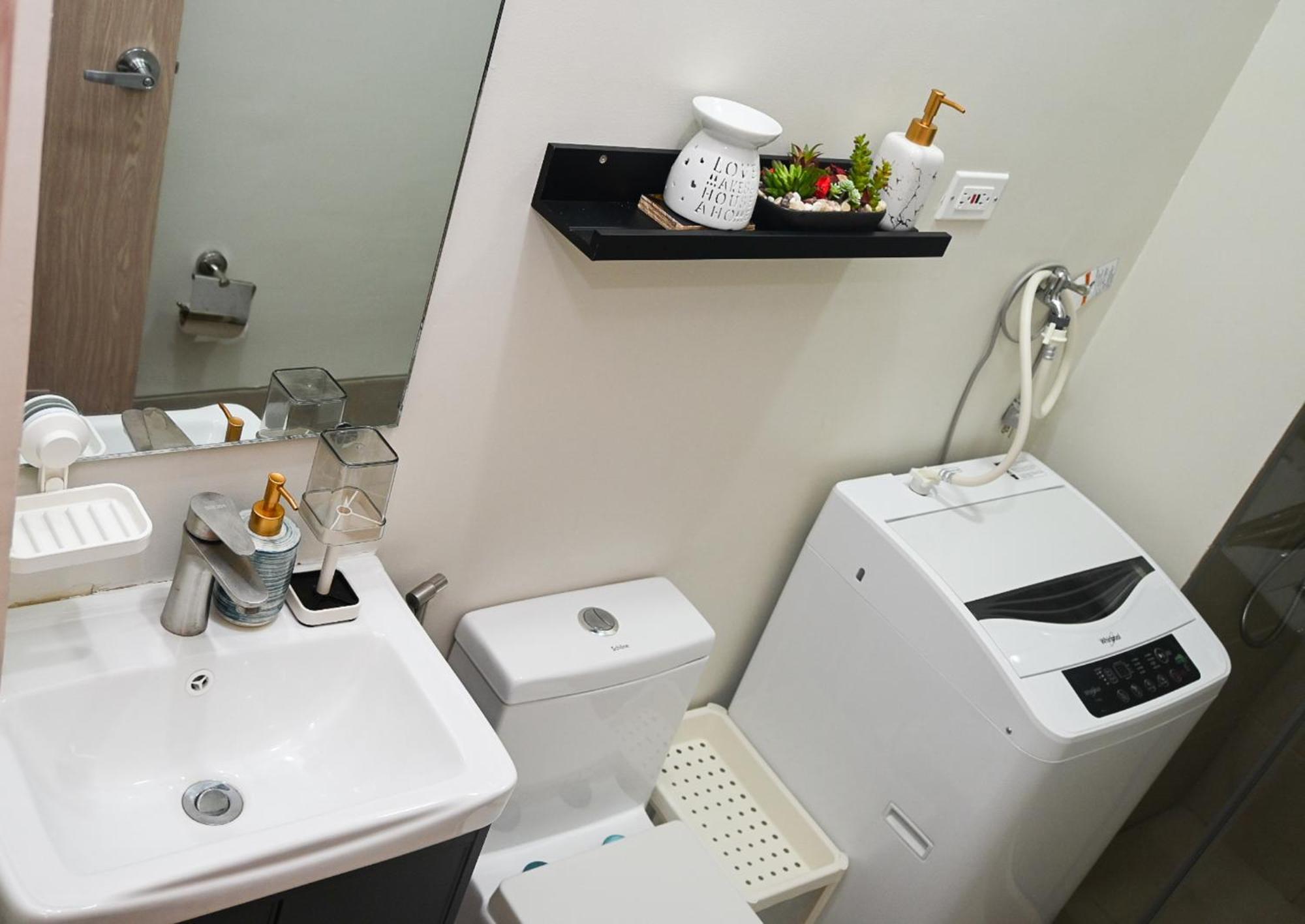 Casa Salcedo - Field Residences Paranaque City Eksteriør billede